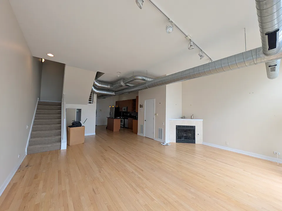 5115 N Clark St #3F