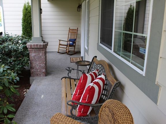 2nd image of 9201 Vancouver Dr NE