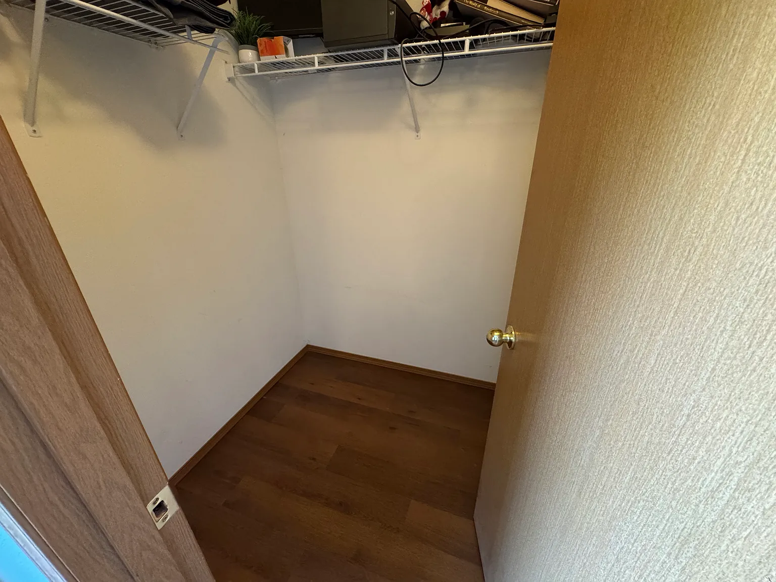 3 bed, 2.5 bath, $1,050 — Photo 3