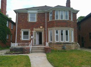 17158 Santa Barbara Dr, Detroit, MI 48221