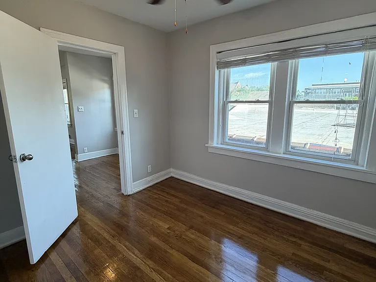 3713 Summit St #3715 — Photo 12