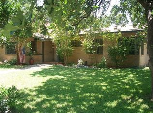 912 Black St, Uvalde, TX 78801