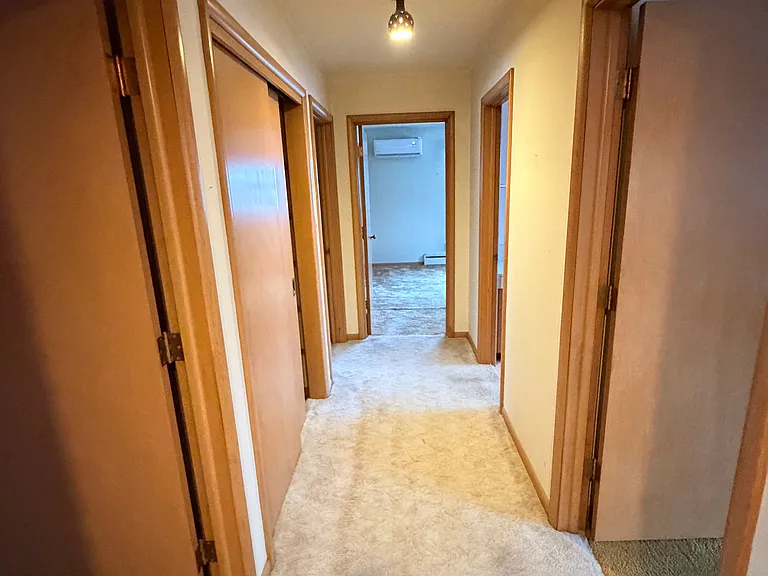 208 Southridge Rd — Photo 11