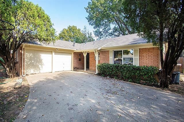 1st image of 1005 Simmons Dr