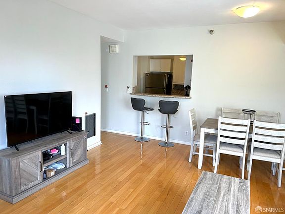 3rd image of 1 Daniel Burnham Ct APT 204