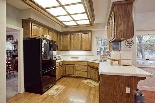 4th image of 2145 Everglades Pl