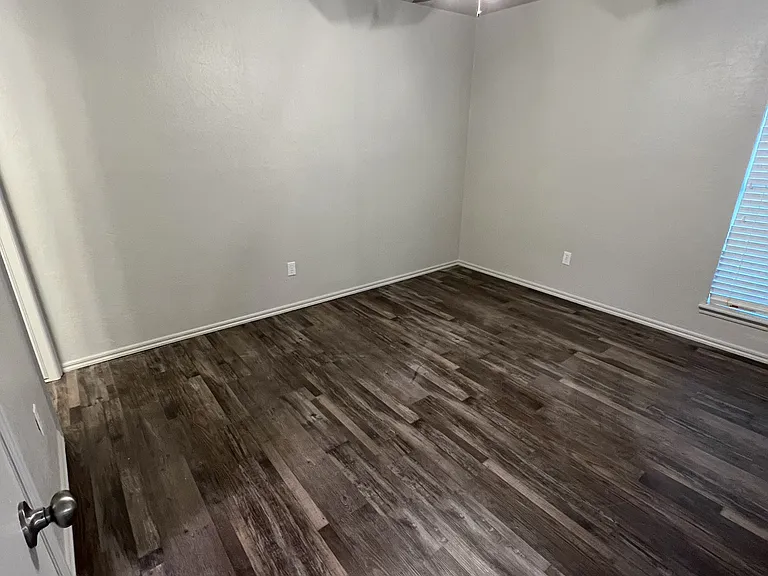 1000 Rambling Oaks Dr #7 — Photo 6
