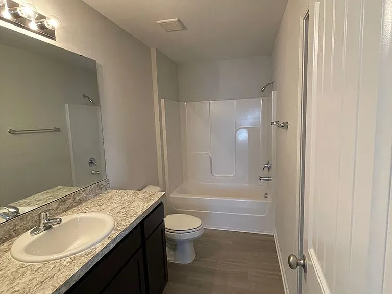 12 Saint Augustine Way — Photo 16