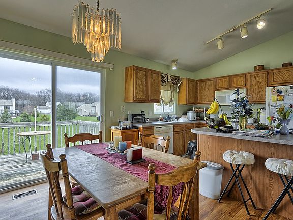 5th image of 1237 Southhill Dr NW
