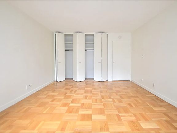 5th image of 333 E 49th St APT 9R