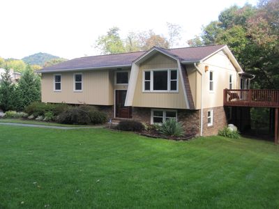 2 Oak Ln, Candler, NC, 28715