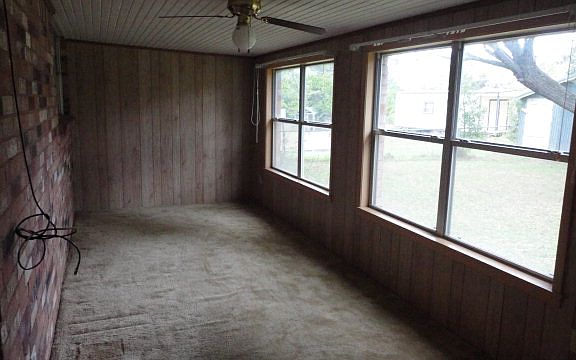 4th image of 811 Crestline Dr