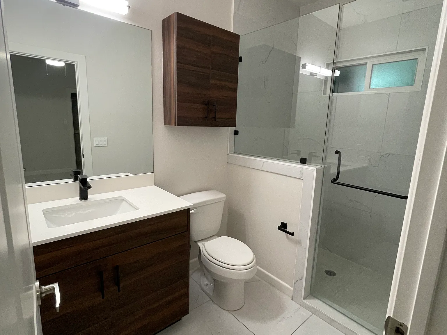 3 bed, 1073 sqft, $1,300 — Photo 3