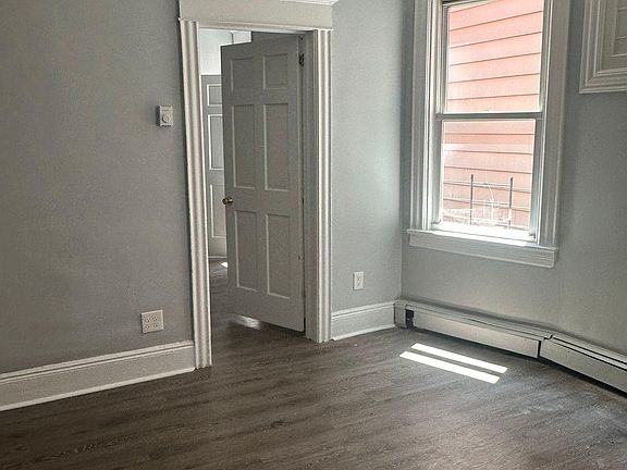 4th image of 363 Walnut St #2S