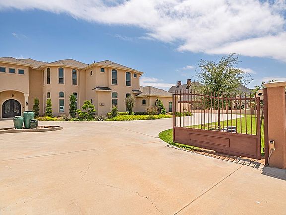 2nd image of 56 Royal Manor Dr