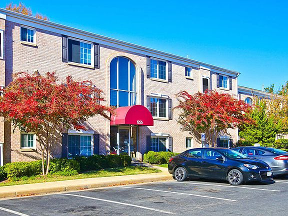 2nd image of 1265 Elden St #41-202