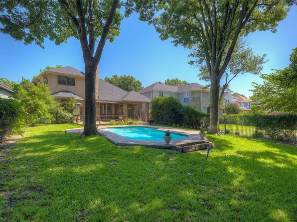 8718 Greenwood Trl, Rowlett, TX 75088