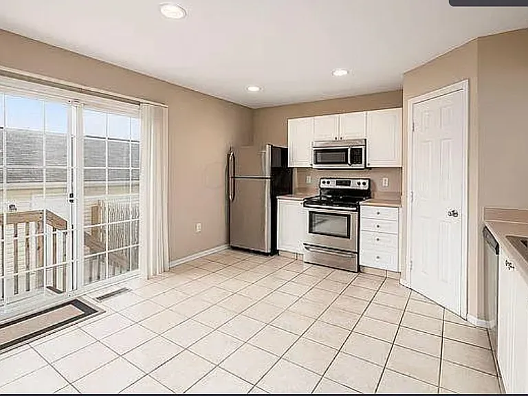 6471 Crab Apple Dr — Photo 10