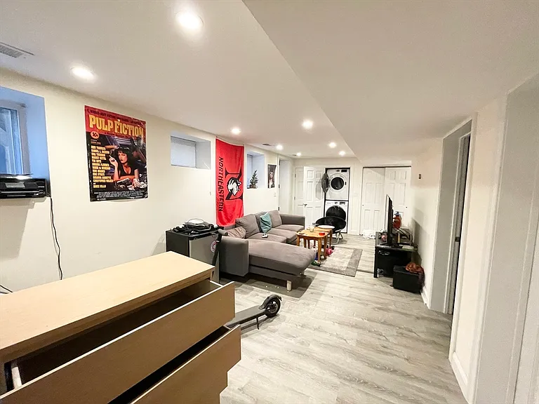 21 Iroquois St #1A — Photo 10