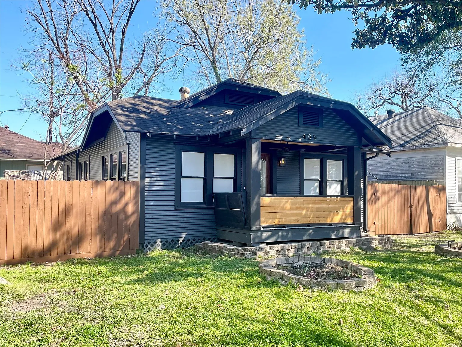 2 bed, 1.0 bath, 1026 sqft, $1,600 — Photo 3