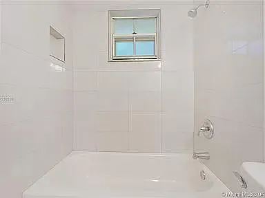 451 NE 136th St — Photo 3