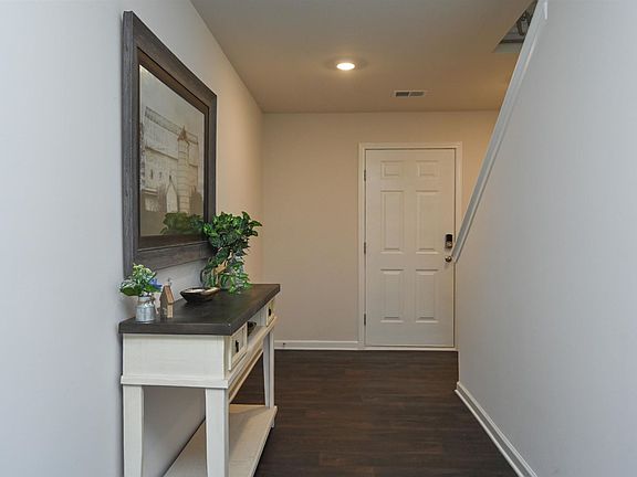 2nd image of 1024 Bridlebrook Trl