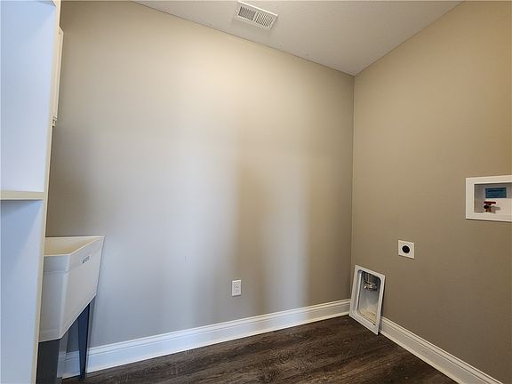 4th image of 7441 Dodson Rd