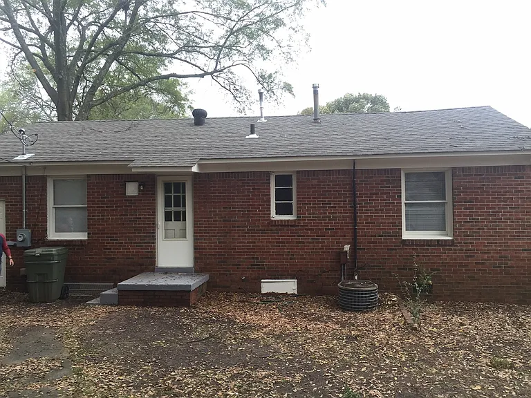 1010 S White Station Rd — Photo 10