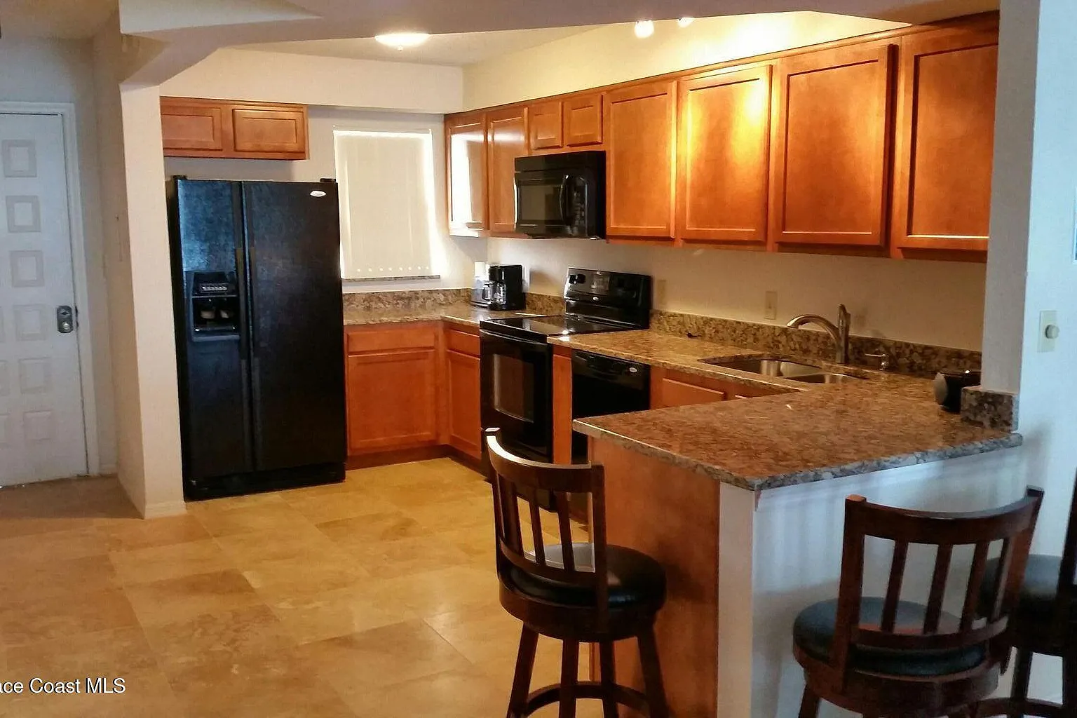 2 bed, 1.0 bath, 1013 sqft, $3,000 — Photo 4