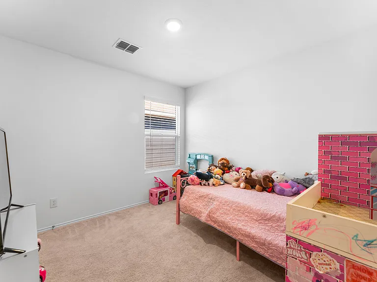 241 Thresher Ln — Photo 16
