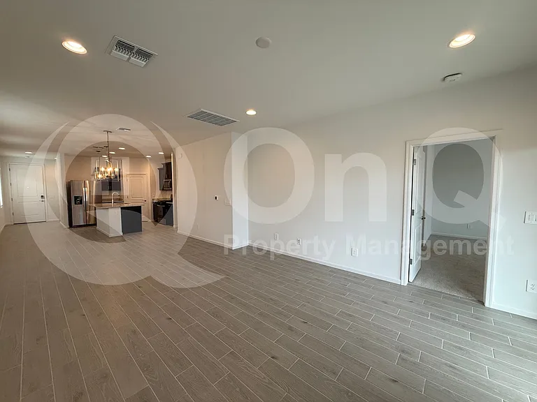 6901 W Sweetshade Ln — Photo 5