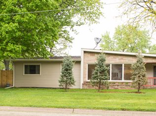 231 Adleman Dr, South Beloit, IL 61080