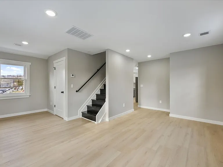 143 Johnston Ave — Photo 21