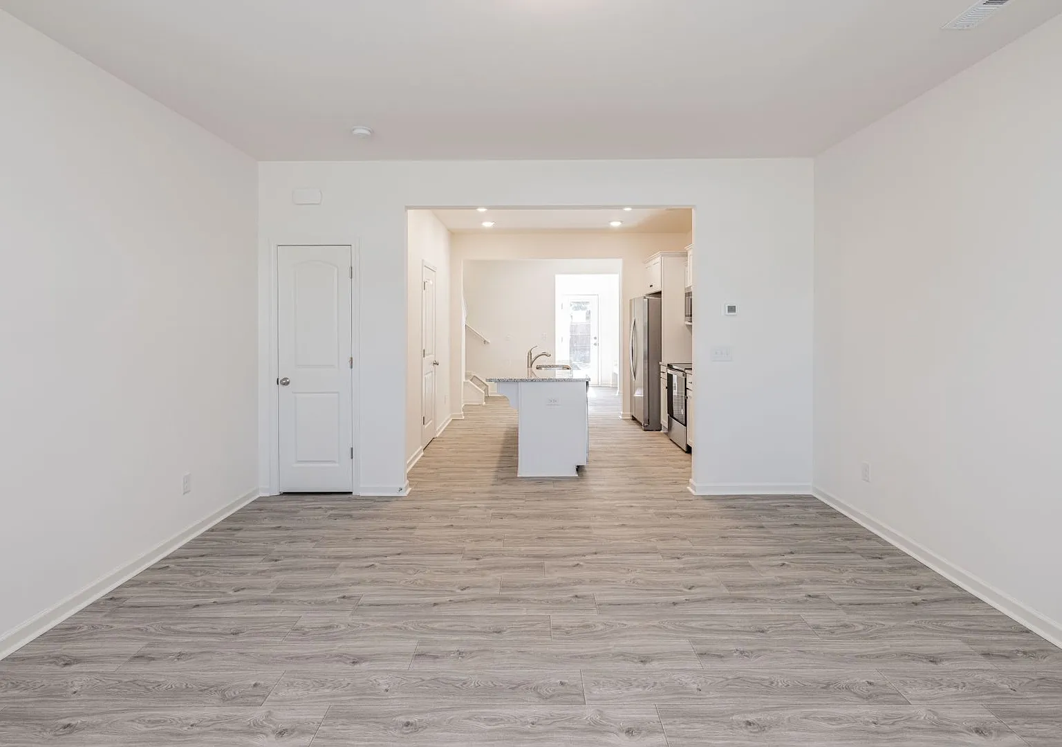 Beautiful Modern 2-Bedroom Townhome -Available August 2026 — Photo 2