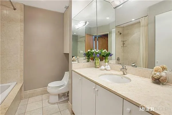 Sold by R New York | media 6