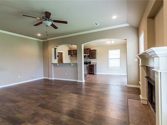 5th image of 3057 Azure Ave
