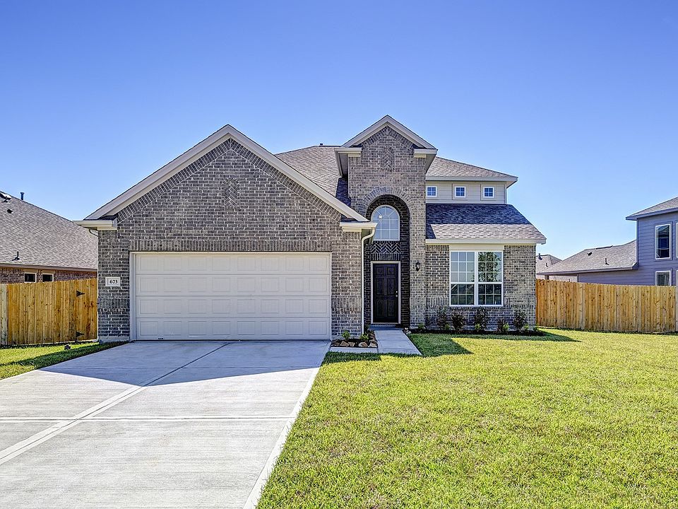 1st image of 673 Woodhaven Lakes Dr