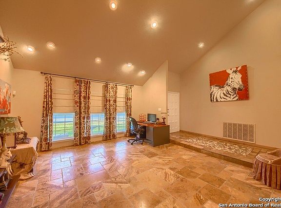 4th image of 2910 Green Run Ln