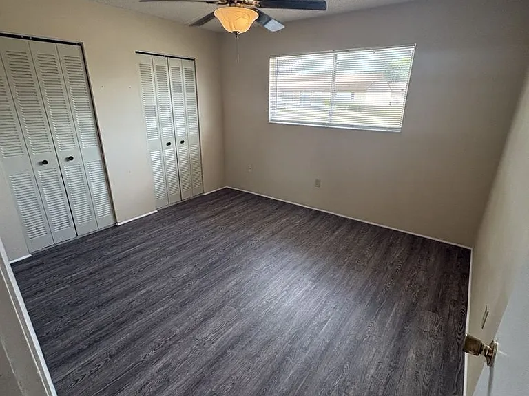710 W Rosewood Ln — Photo 4