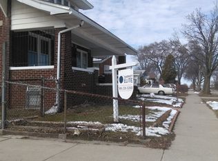 21003 Albany Ave, Warren, MI 48091