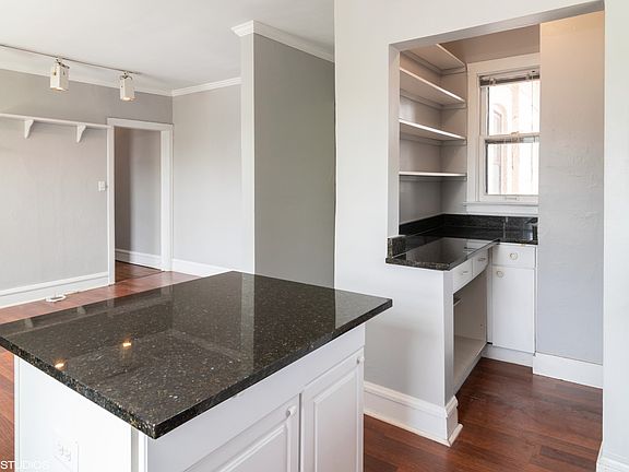 5th image of 200 N Kenilworth Ave APT 3