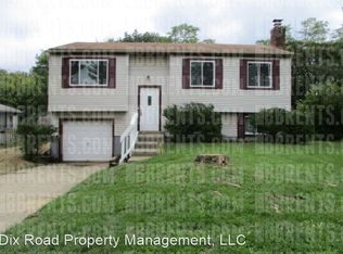 1785 Del Rio Dr, Hamilton, OH 45013