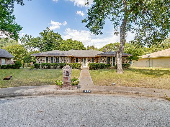 2nd image of 1135 Joanna Cir