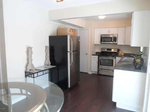 7100 Marfield St, Portage, MI 49024