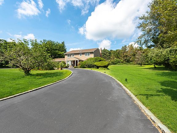 5th image of 12 Linden Ln