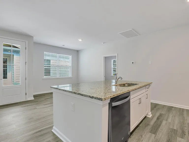 155 Holloway Hl — Photo 13