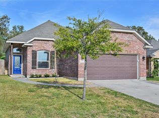 4109 Whispering Creek Dr, College Station, TX 77845