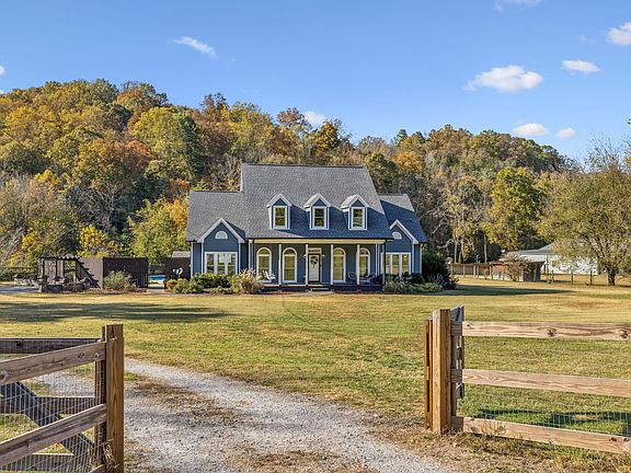 2nd image of 1896 Sams Creek Rd
