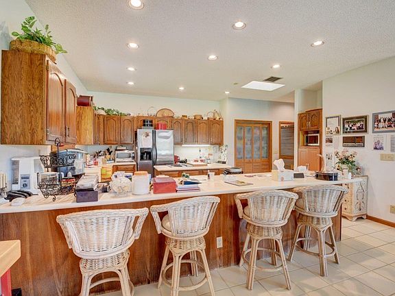 2nd image of 885 Greensward Ln