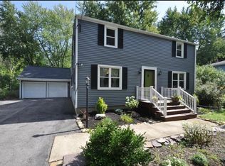 365 Ayer Rd, Williamsville, NY 14221